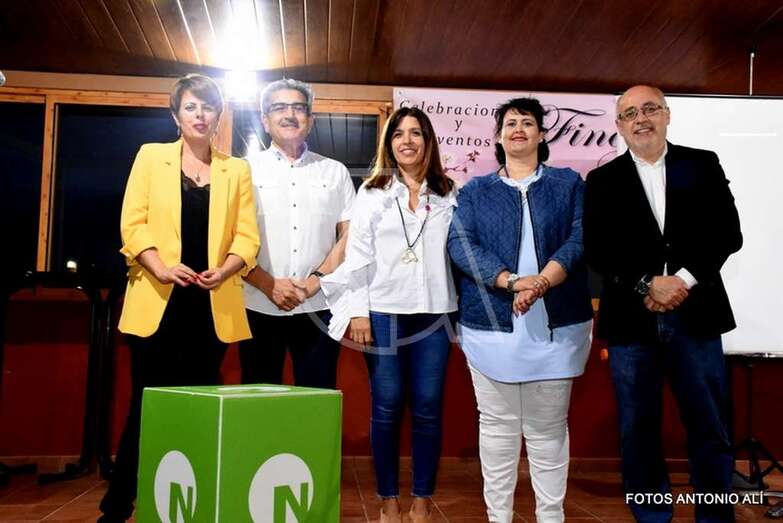 Dirigentes de NC en el acto de anoche en Telde (Foto TA)